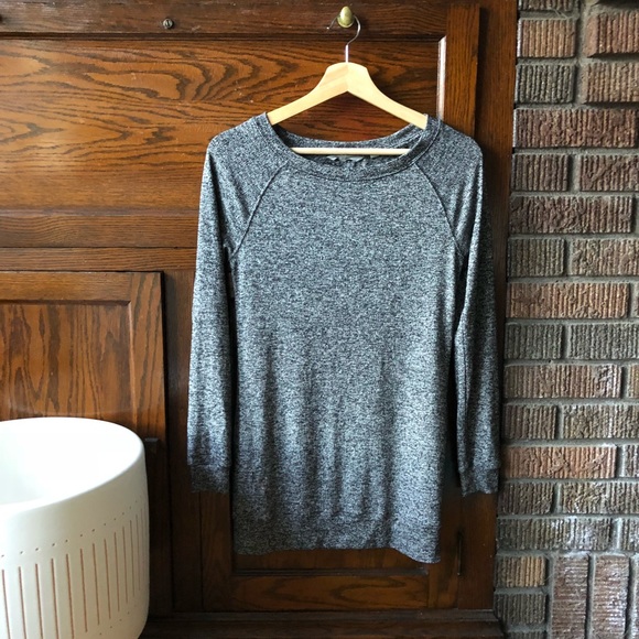 Athleta Sweaters - Cozy Athleta crewneck sweater marled gray sz XXS